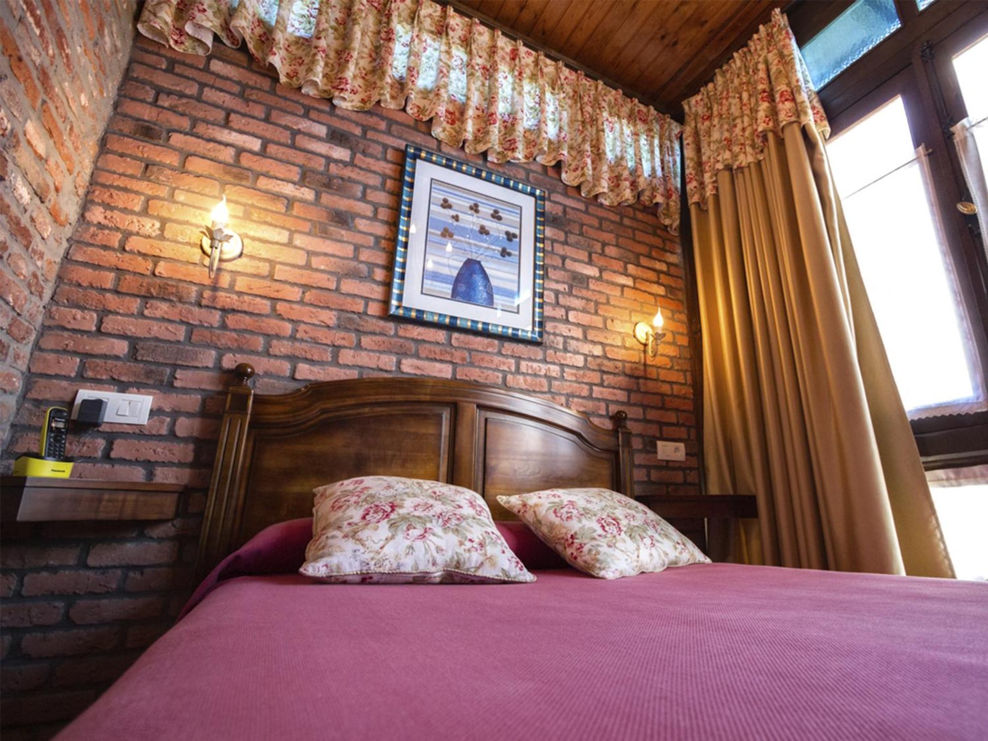 Отель La Casona De Собрепьедра Экстерьер фото