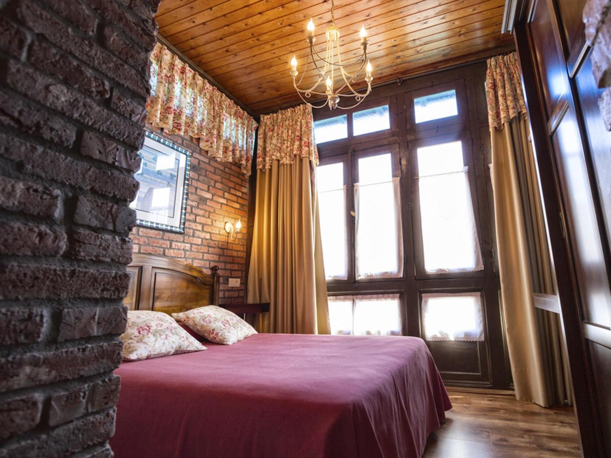Отель La Casona De Собрепьедра Экстерьер фото