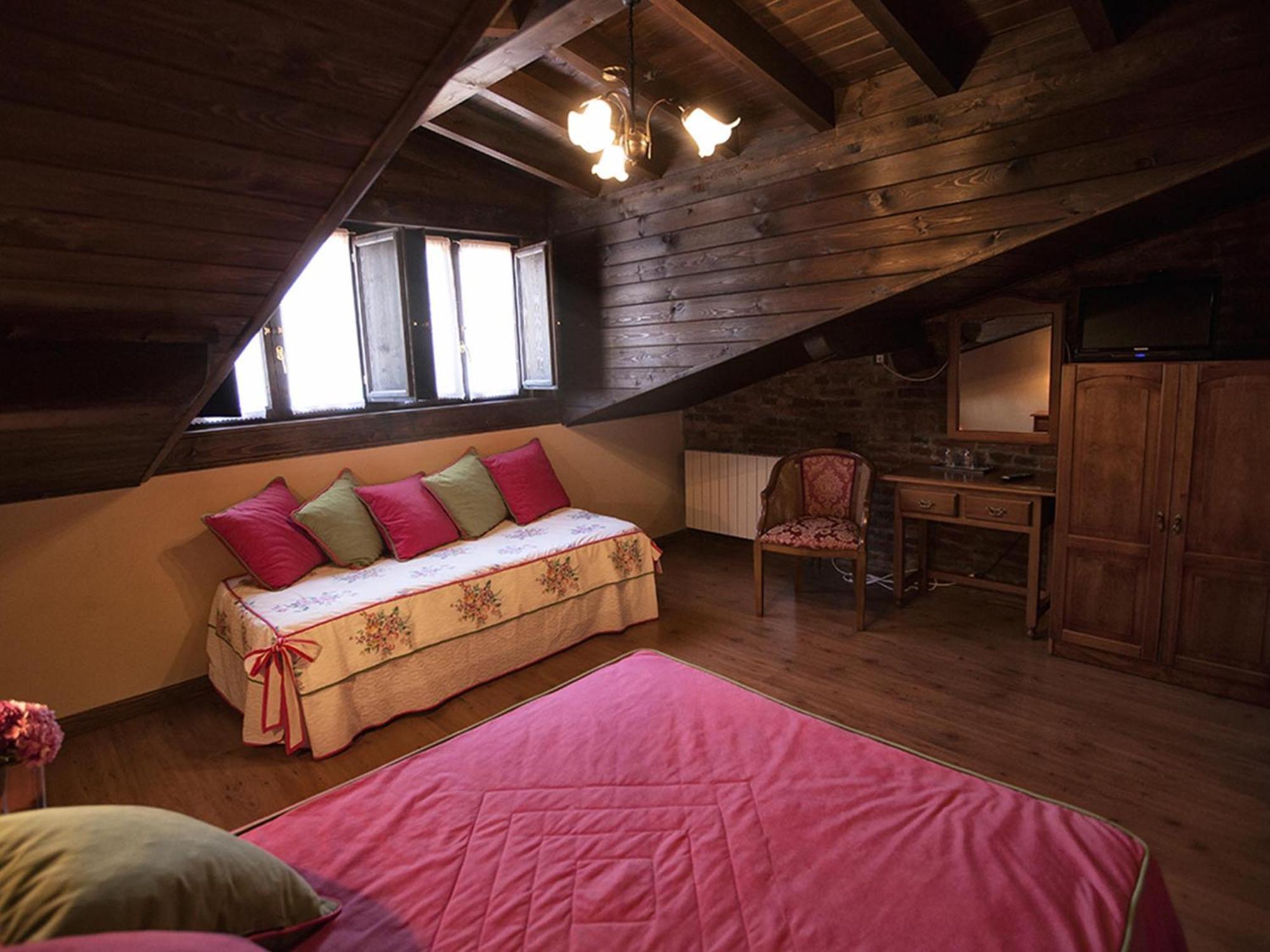 Отель La Casona De Собрепьедра Номер фото